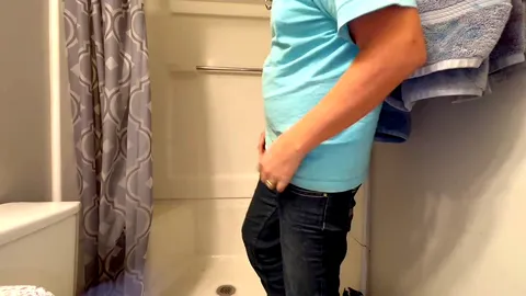 胖人妖, 人妖洗澡